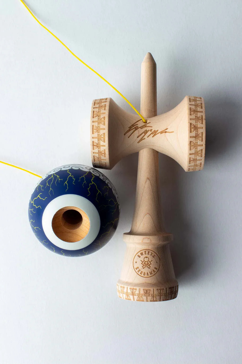 Sweets Kendama ' Eagle McMahon Sig. V2 LS ' Cushion Clear