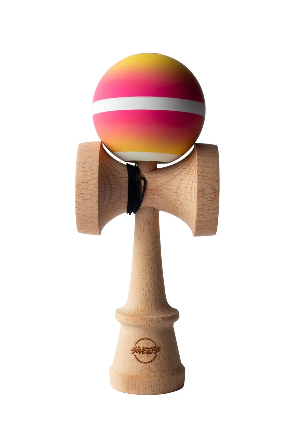 Sweets Kendama ' Horizon Fade Pink Yellow ' Cushion Clear
