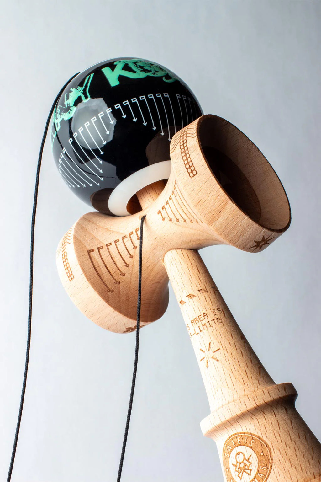 Sweets Kendama ' KOMPANY GLOBAL ' Legend Shape