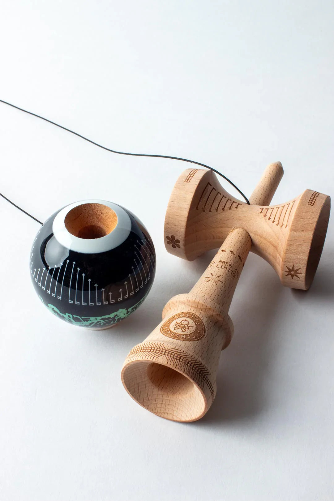 Sweets Kendama ' Kompany Signature ' Legend Shape