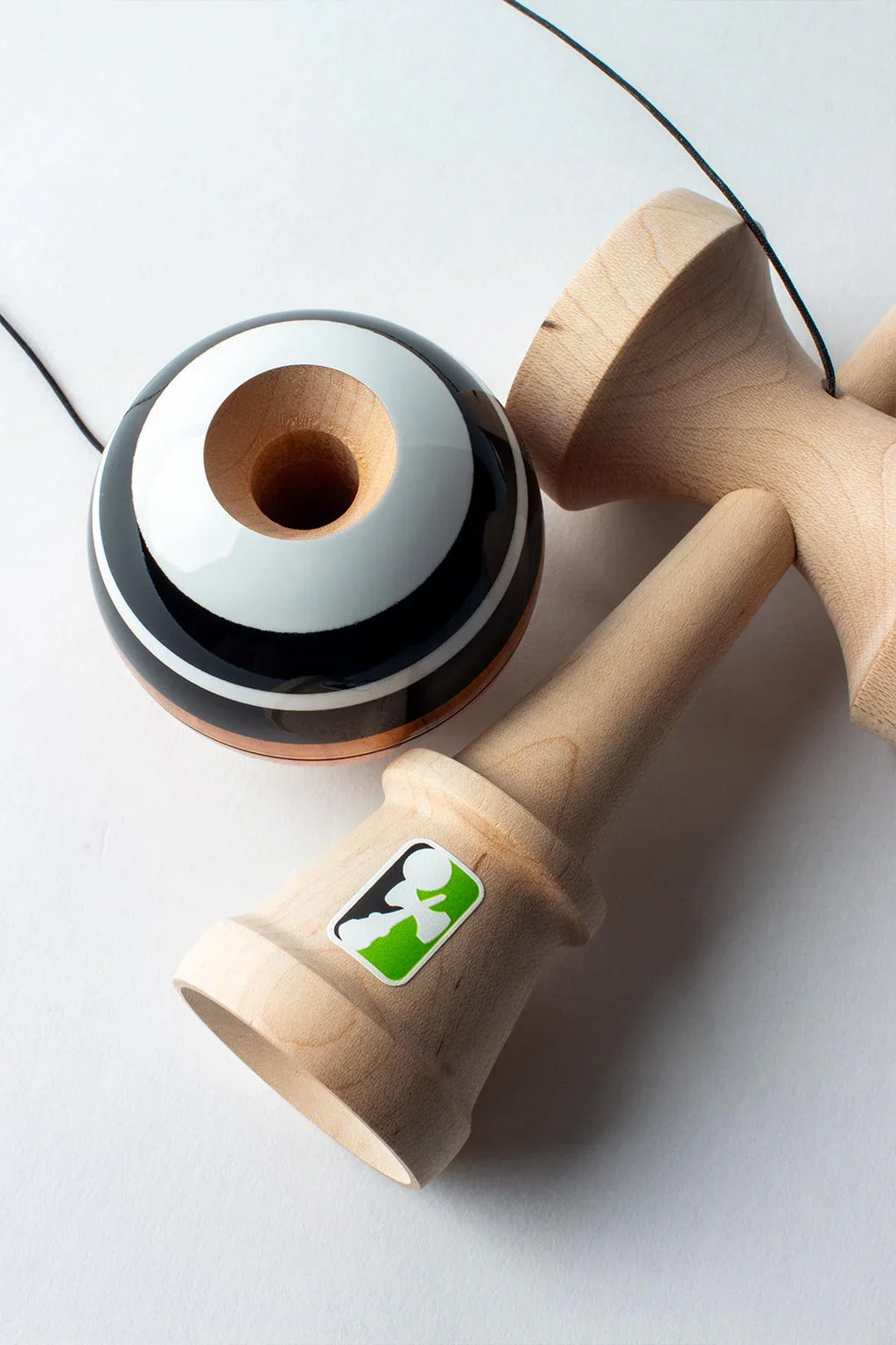 Sweets Kendama ' League Classic Black ' Legend Shape